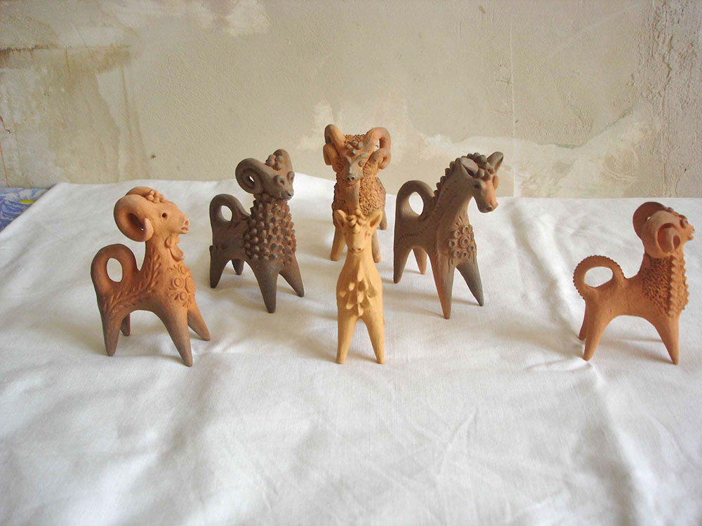 «Баранці», «Коники», «Козлики». 1990-і рр. Глина, ліплення